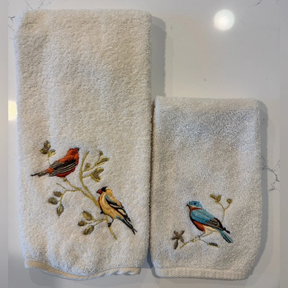 Avanti Cream Towels with Bird Embroidery-Set of 2